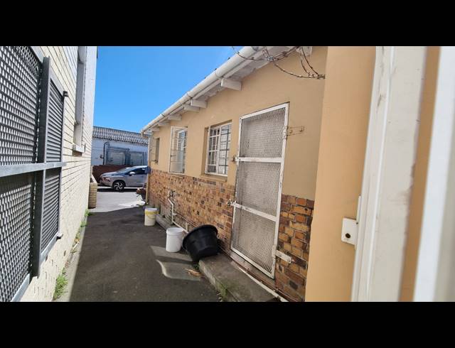 250M² BUILDING FOR SALE IN MAITLAND
